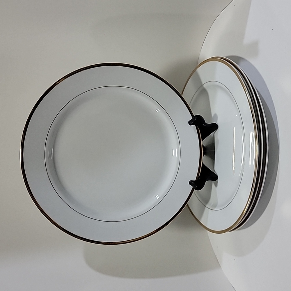 Sonoma By Signature Porcelain Set Of Four White With Gold Trim Dinner Plates
